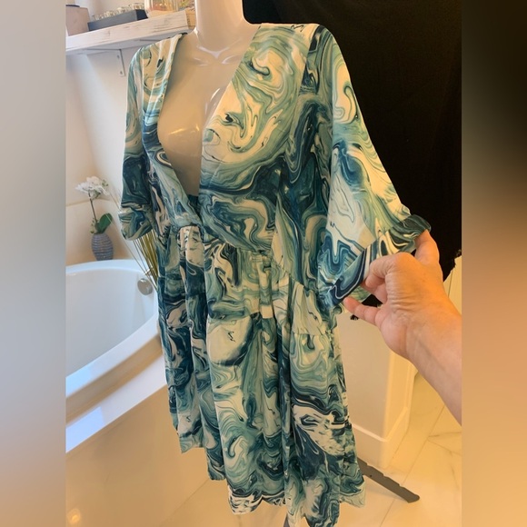 Boho Print Deep V-Neck Back Tie Mini Dress Size M - Picture 10 of 10